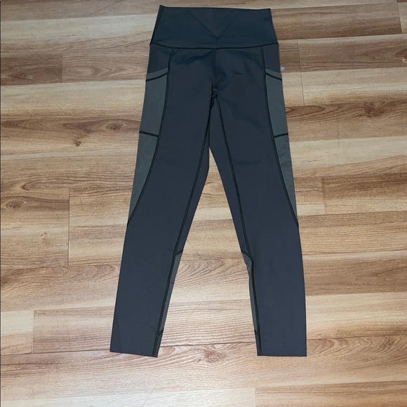 Aerie OFFLINE Gray 7/8 Leggings - Picture 2 of 6